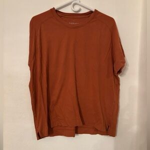 Everlane tshirt